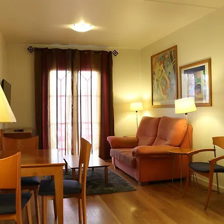 Turisticos Avenue Park 3* פונשל